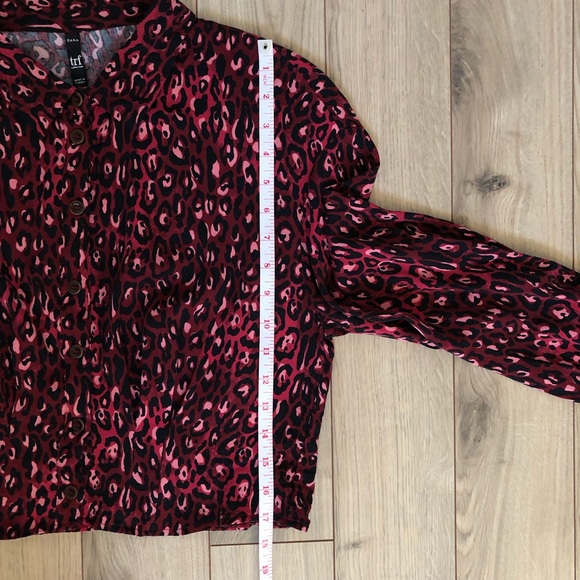 Women’s Zara Red animal print long sleeve cropped blouse size XS - Picture 11 of 13
